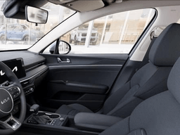 Kia K5 LXS Auto FWD 2026