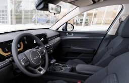 Kia K5 LXS Auto FWD 2026