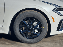 Kia K5 LXS Auto FWD 2026