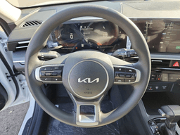 Kia K5 LXS Auto FWD 2026