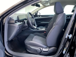 Kia K5 LXS Auto FWD 2026