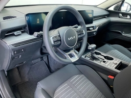 Kia K5 LXS Auto FWD 2026