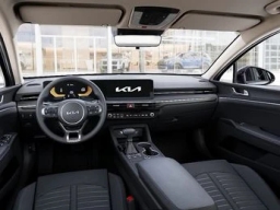 Kia K5 LXS Auto FWD 2026