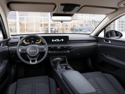 Kia K5 LXS Auto FWD 2026
