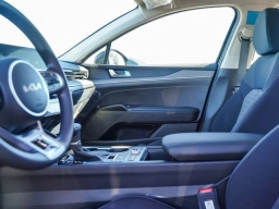 Kia K5 LXS Auto FWD 2026