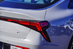 Kia K5 GT DCT FWD 2026