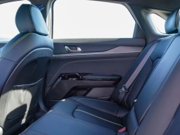 Kia K5 GT DCT FWD 2026