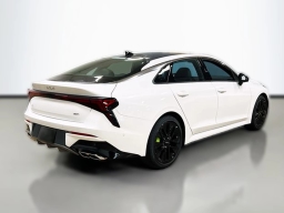 Kia K5 GT DCT FWD 2026