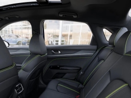 Kia K5 GT DCT FWD 2026