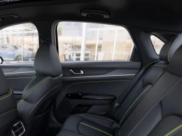 Kia K5 GT DCT FWD 2026