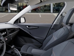 Kia Niro LX FWD 2026