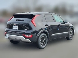 Kia Niro LX FWD 2026