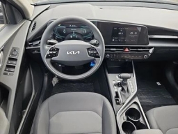 Kia Niro LX FWD 2026