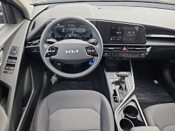 Kia Niro LX FWD 2026