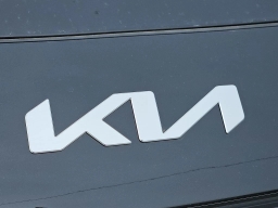 Kia Niro LX FWD 2026