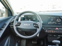 Kia Niro LX FWD 2026