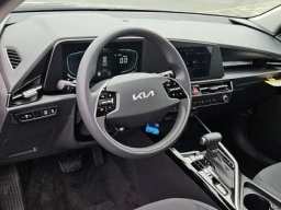 Kia Niro LX FWD 2026