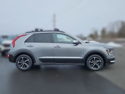 Kia Niro LX FWD 2026