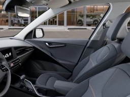 Kia Niro LX FWD 2026