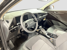 Kia Niro LX FWD 2026