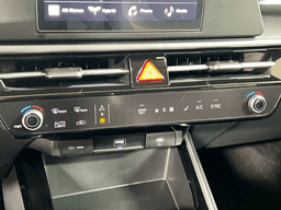 Kia Niro LX FWD 2026