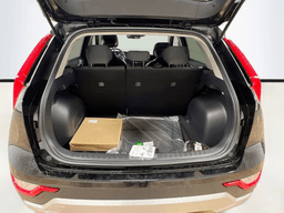 Kia Niro LX FWD 2026