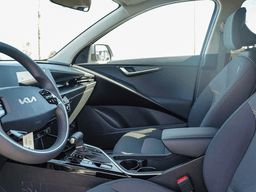 Kia Niro LX FWD 2026