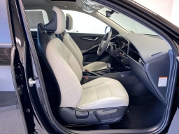 Kia Niro EX FWD 2026