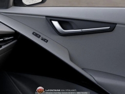 Kia Niro EX FWD 2026