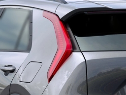 Kia Niro EX FWD 2026