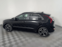 Kia Niro EX Touring FWD 2025