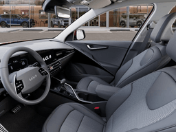 Kia Niro EX Touring FWD 2025