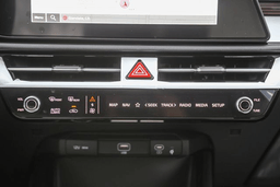 Kia Niro SX Touring FWD 2026