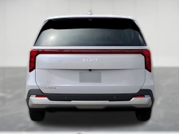 Kia Carnival LXS FWD 2026