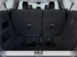 Kia Carnival LXS FWD 2026