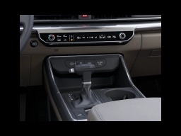 Kia Carnival LXS FWD 2026