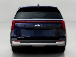 Kia Carnival LXS FWD 2026