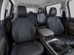Kia Carnival LXS FWD 2026