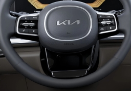 Kia Carnival LXS FWD 2026