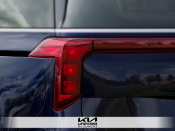 Kia Carnival LXS FWD 2026