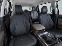 Kia Carnival LXS FWD 2026