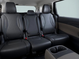 Kia Carnival LXS FWD 2026