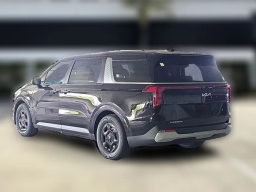 Kia Carnival LXS FWD 2026