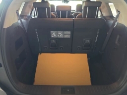 Kia Carnival LXS FWD 2026