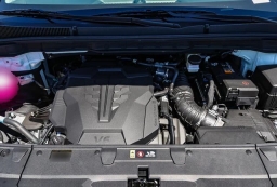 Kia Carnival LXS FWD 2026