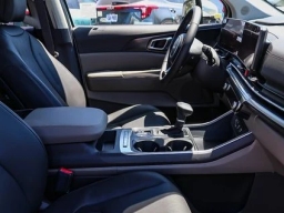 Kia Carnival LXS FWD 2026
