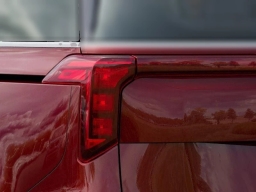 Kia Carnival LXS FWD 2026