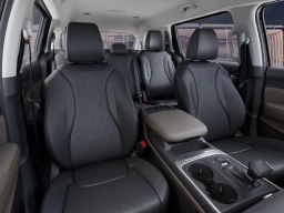 Kia Carnival LXS FWD 2026