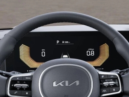 Kia Carnival LXS FWD 2026