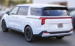 Kia Carnival LXS FWD 2026